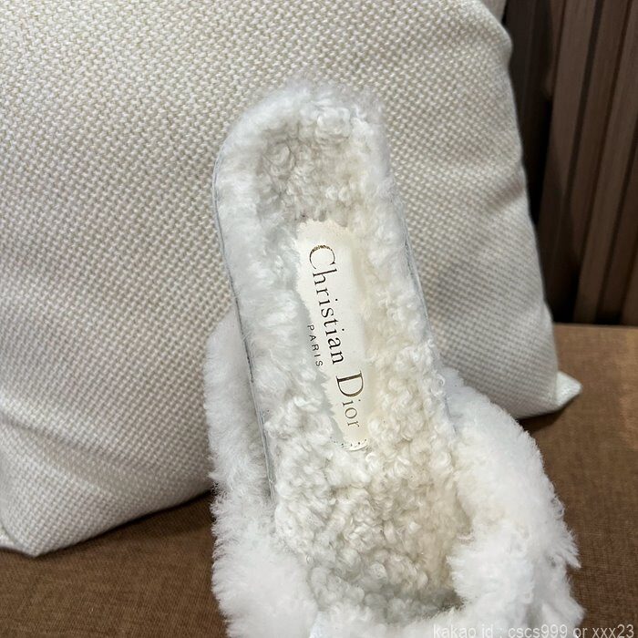 디올 양털 스니커즈 (2 color) 레플리카 미러급 SA급 S급 고퀄리티 신발 [여성] 28