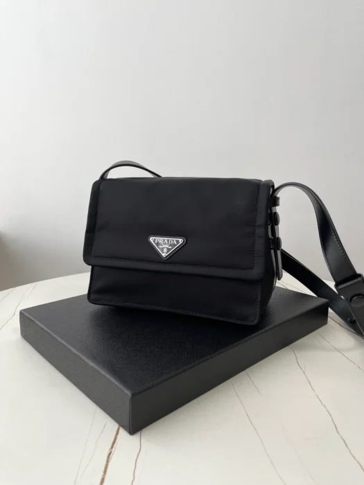 프라다 스몰 패딩 리나일론 숄더백 레플리카 미러급 SA급 S급 고퀄리티 가방 크로스백 [여성] - best 2