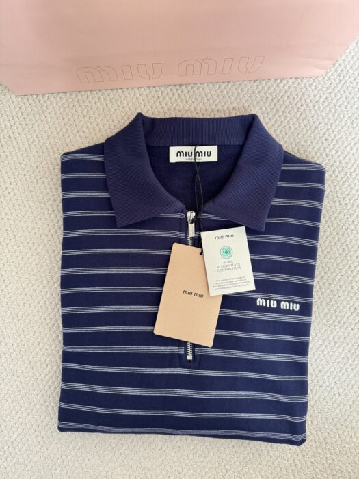 미우미우 스트라이프 지퍼 폴로 셔츠 레플리카 미러급 SA급 S급 고퀄리티 하이엔드 최상급 의류 [여성] - best 12
