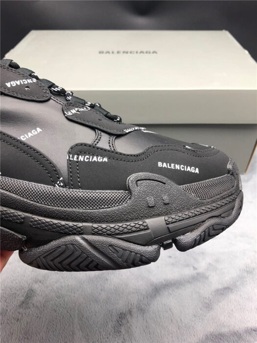 발렌시아가 레플리카 트리플s i8 B050100 15