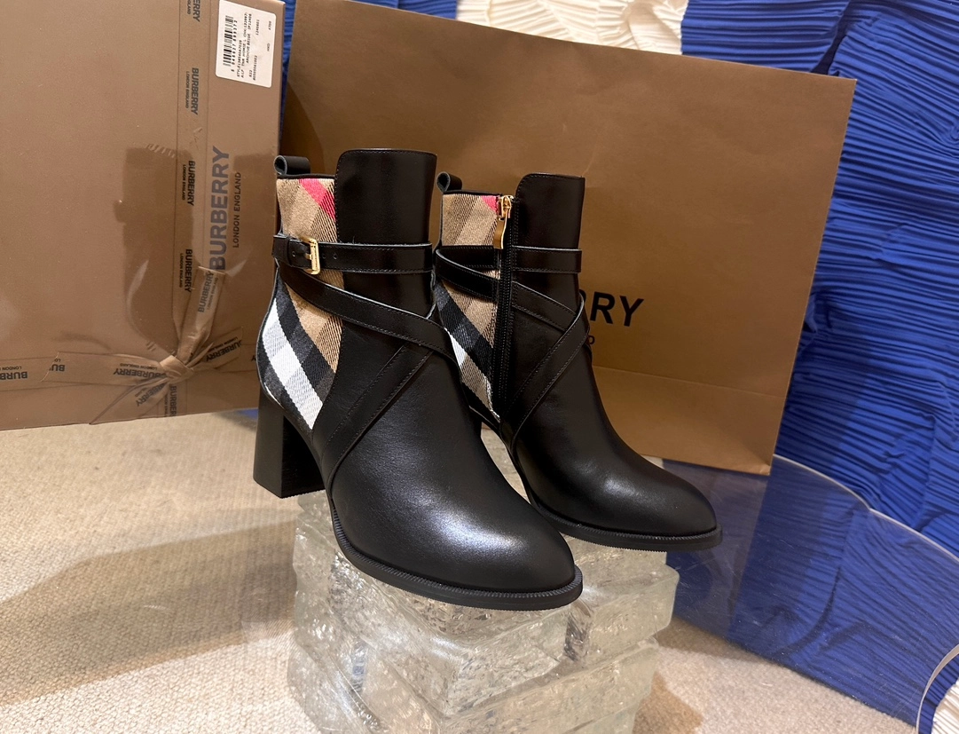 버버리 스트랩 이음 앵클 부츠 힐  레플리카 미러급 SA급 S급 고퀄리티 신발  [여성] 최상급 하이엔드 - best 10
