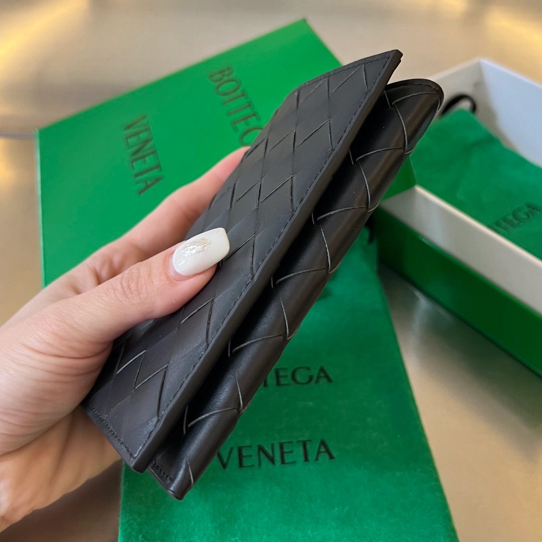 보테가베네타 여권 지갑 (3color) 레플리카 미러급 SA급 S급 고퀄리티  [남성여성공용] best 18