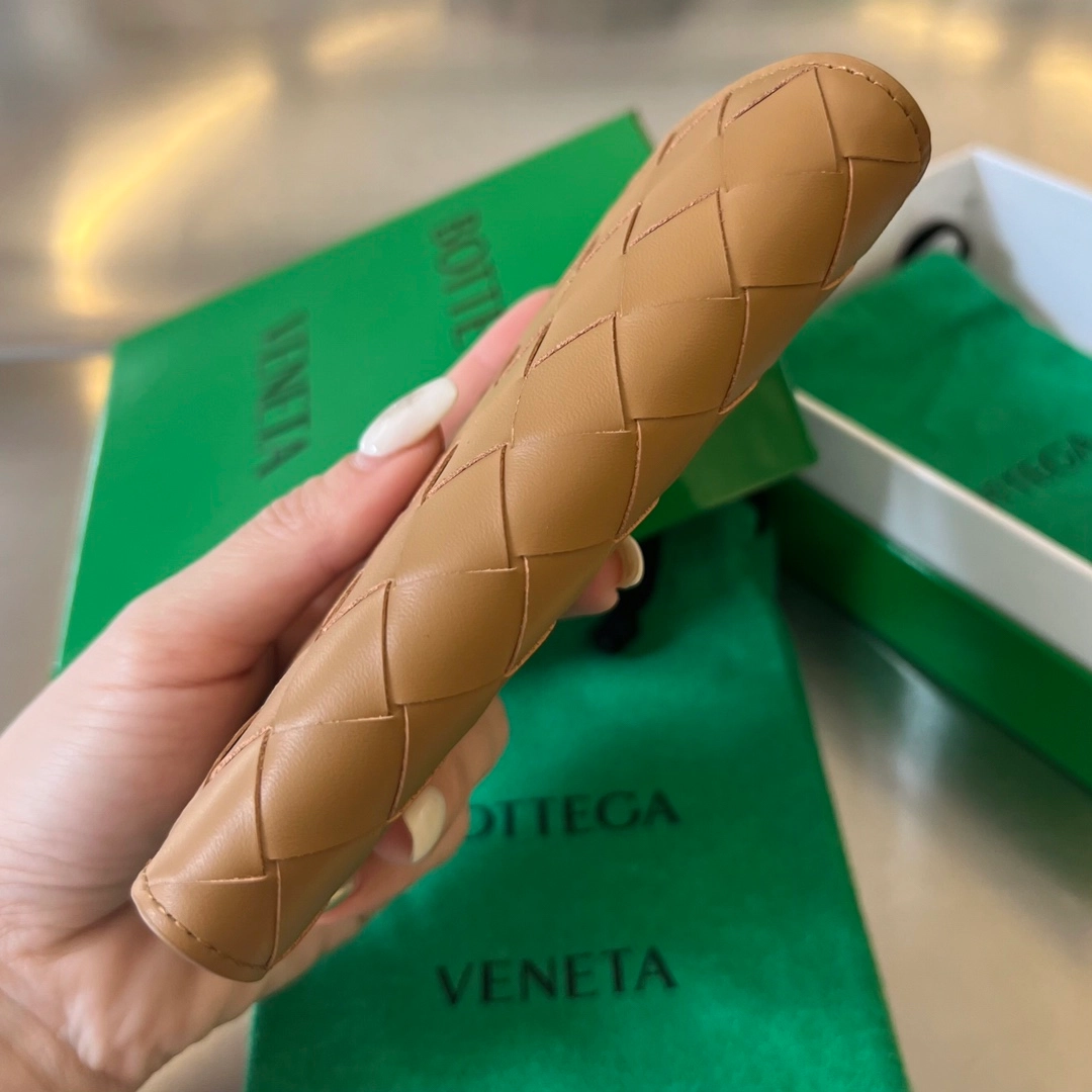 보테가베네타 여권 지갑 (3color) 레플리카 미러급 SA급 S급 고퀄리티  [남성여성공용] best 3