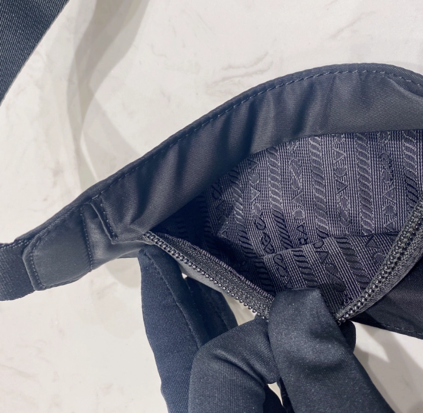 프라다 리나일론 슬링백 (2COLOR) 레플리카 미러급 SA급 S급 고퀄리티 가방 크로스백 [남성여성공용] 최상급 하이엔드 - best 10