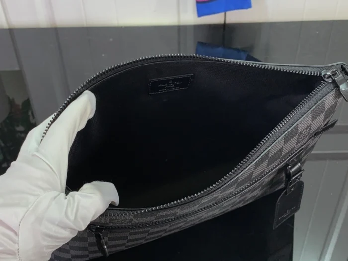 루이비통 테이크오프 파우치 레플리카 미러급 SA급 S급 고퀄리티 클러치 [남성여성공용] - best 8