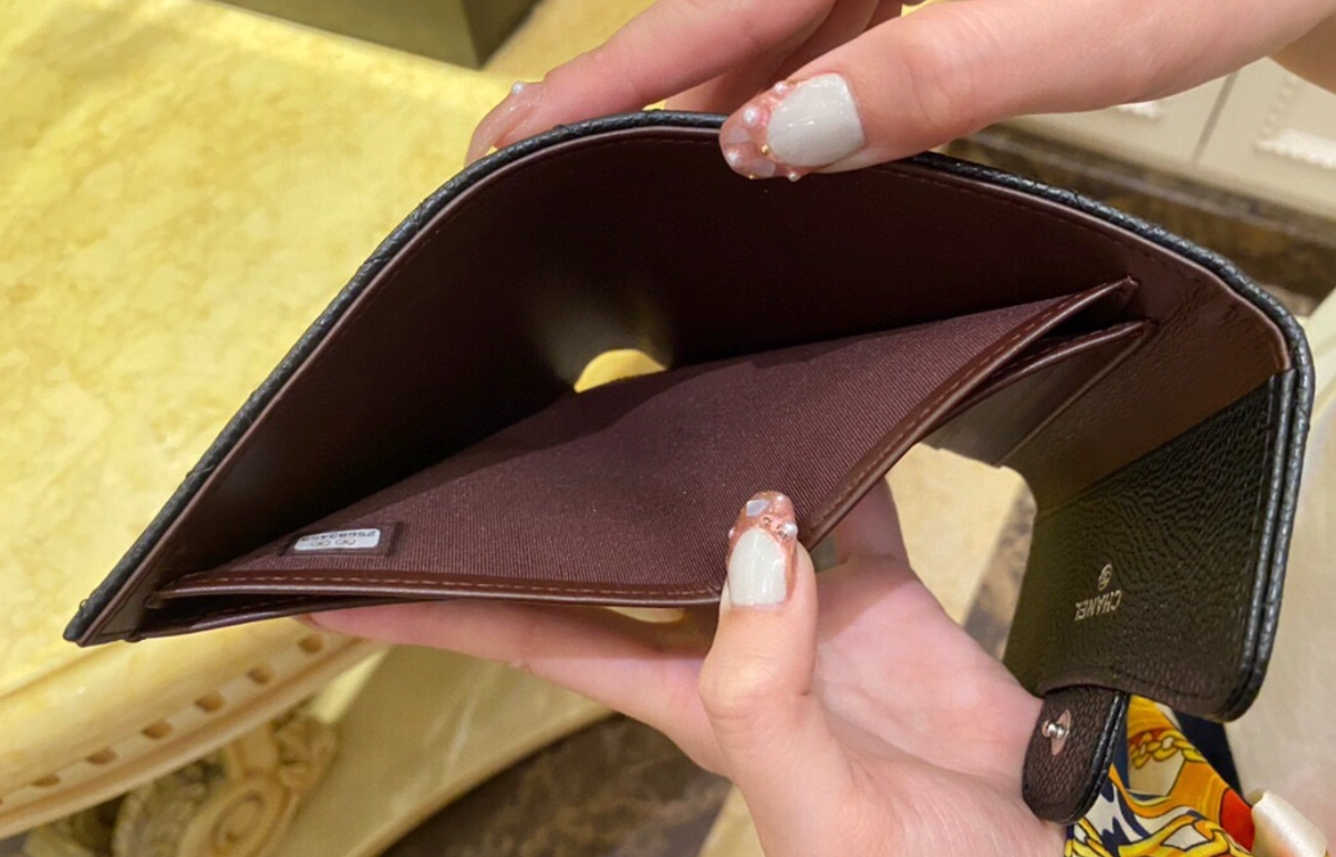 샤넬 클래식 캐비어 플랩 반지갑 레플리카 미러급 SA급 S급 고퀄리티  [여성] 최상급 하이엔드 - best 7