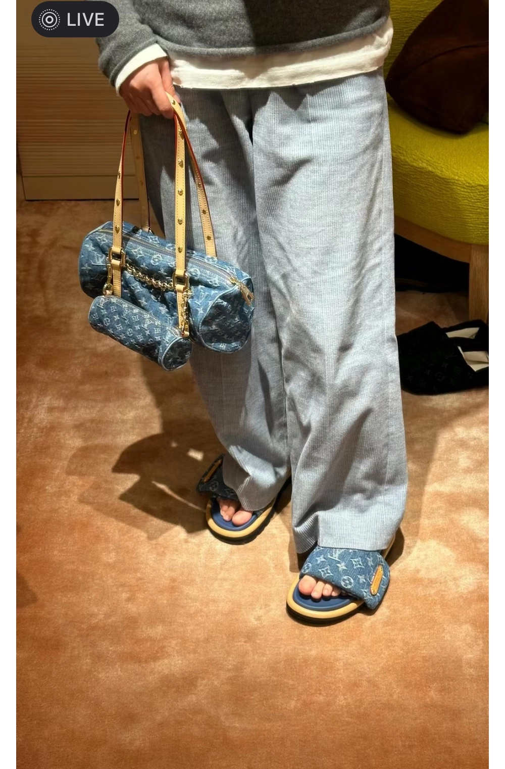 루이비통 풀 필로우 플랫 컴포트 데님 뮬 레플리카 미러급 SA급 S급 고퀄리티 슬리퍼 best  [여성]