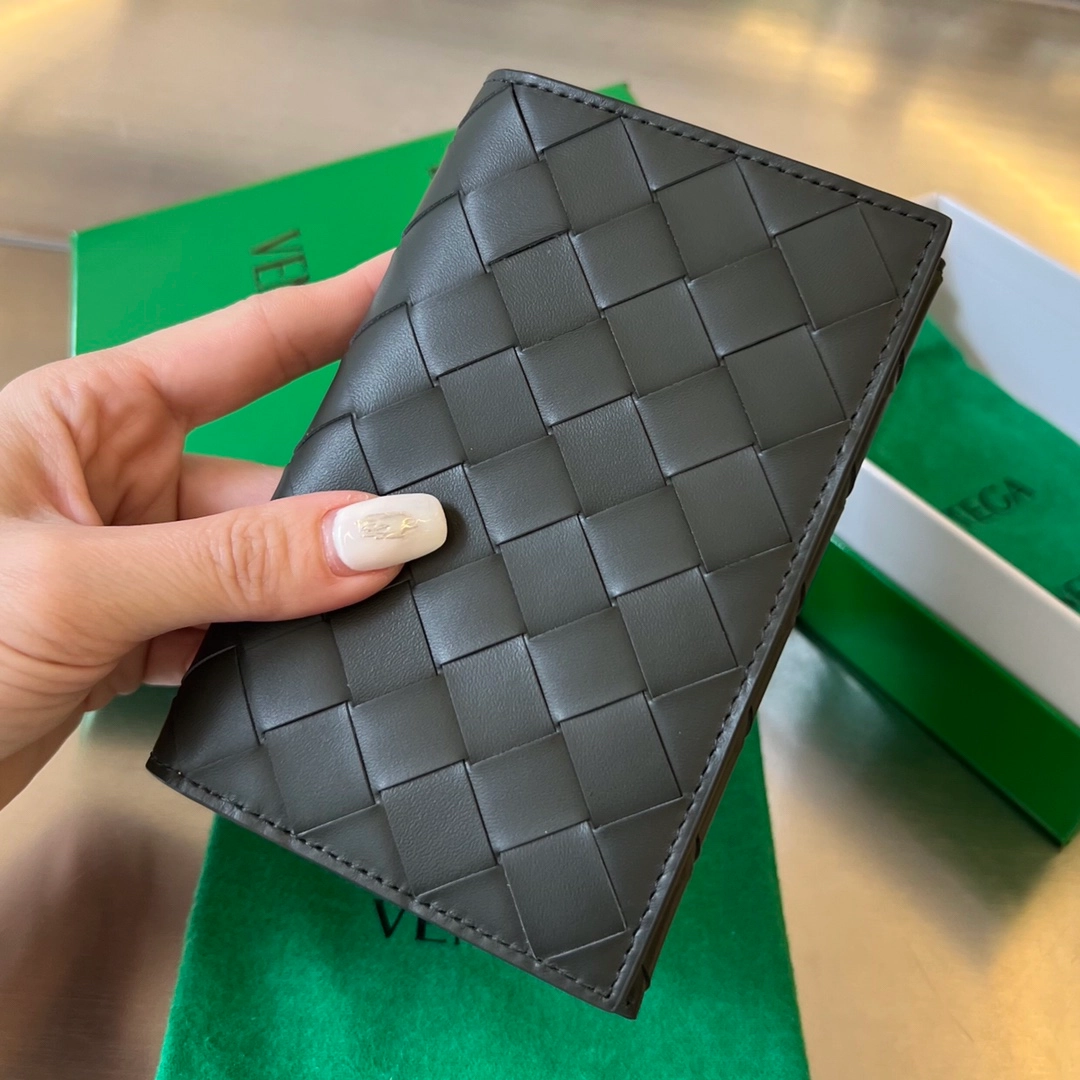 보테가베네타 여권 지갑 (3color) 레플리카 미러급 SA급 S급 고퀄리티  [남성여성공용] best 24