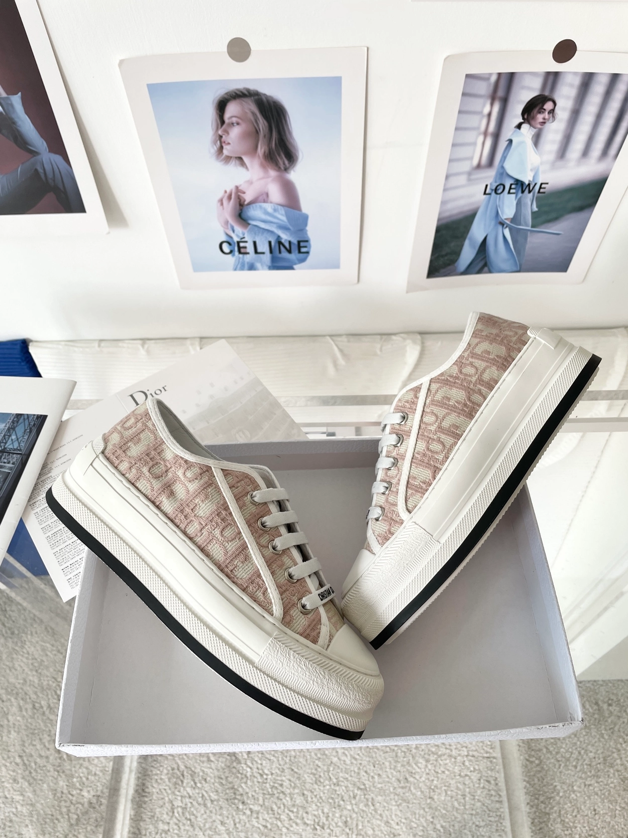 디올 오블리크 자수 로우탑 스니커즈 3칼라 레플리카 미러급 SA급 S급 고퀄리티 신발  [여성] - best 15