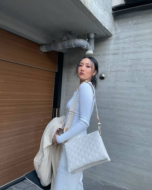 루이비통 레플리카 앙프렝뜨 쿠상 숄더백 2