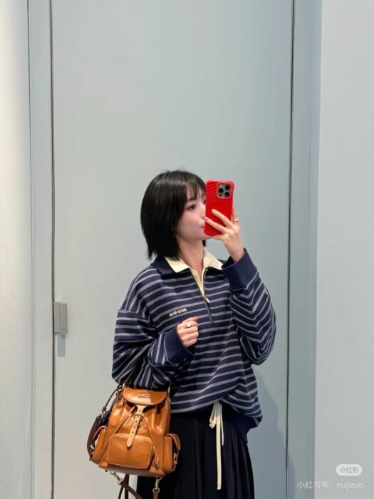 미우미우 스트라이프 지퍼 폴로 셔츠 레플리카 미러급 SA급 S급 고퀄리티 하이엔드 최상급 의류 [여성] - best 2