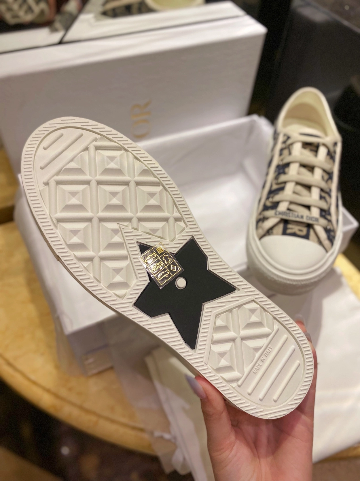 디올 레플리카 워크앤디올 오블리크 스니커즈 16