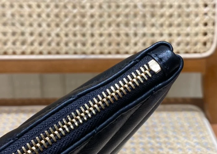 생로랑 모노그램 클러치 미디움 레플리카 미러급 SA급 S급 고퀄리티  [여성] 12