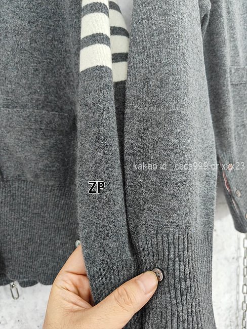 톰브라운 가디건 레플리카 미러급 SA급 S급 고퀄리티 의류 [남성여성공용] 최상급 하이엔드 - best 18