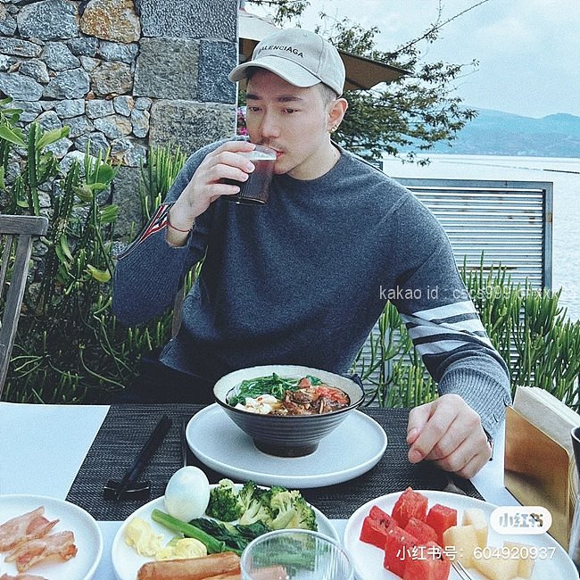 톰브라운 긴팔 라운드 니트 레플리카 미러급 SA급 S급 고퀄리티 의류 [남성여성공용] 최상급 하이엔드 - best 4