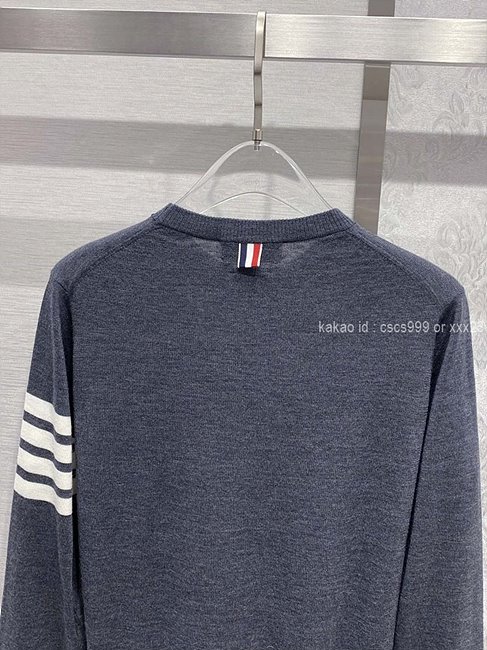 톰브라운 긴팔 라운드 니트 레플리카 미러급 SA급 S급 고퀄리티 의류 [남성여성공용] 최상급 하이엔드 - best 15