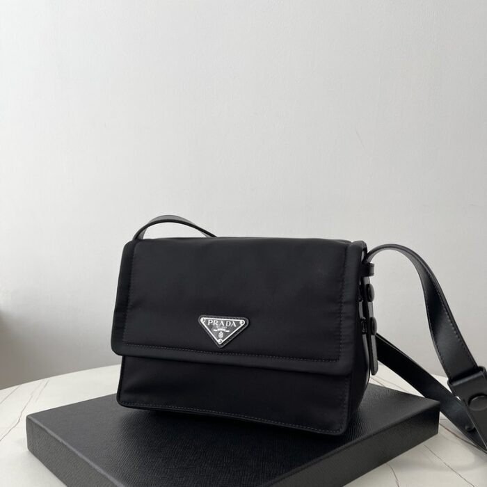 프라다 스몰 패딩 리나일론 숄더백 레플리카 미러급 SA급 S급 고퀄리티 가방 크로스백 [여성] - best