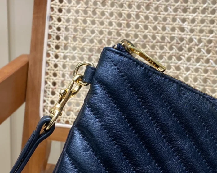 생로랑 모노그램 클러치 미디움 레플리카 미러급 SA급 S급 고퀄리티  [여성] 9