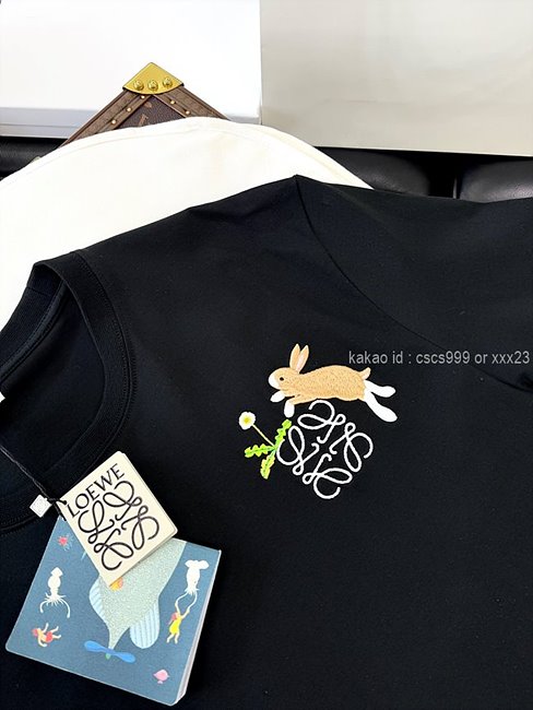 로에베 (2 color) 반팔 라운드티셔츠 레플리카 미러급 SA급 S급 고퀄리티 하이엔드 최상급 의류 [남성여성공용] - best 22