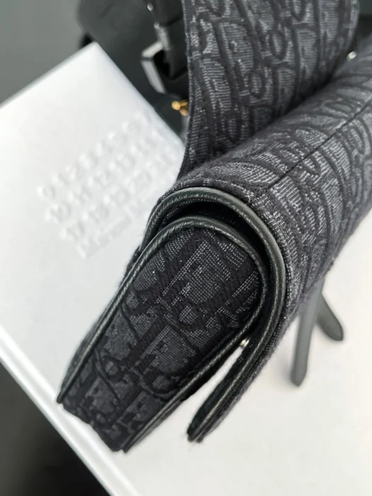 디올 새들백 블랙 오블리크 자카드 레플리카 미러급 SA급 S급 고퀄리티 가방 숄더백 [남성여성공용] best  13