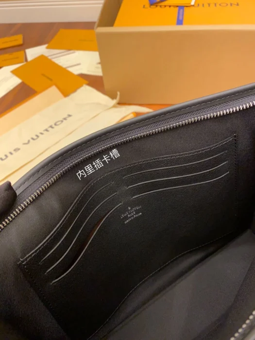 루이비통 포쉐트 보야주 파우치 클러치백 레플리카 미러급 SA급 S급 고퀄리티  [남성여성공용] 8