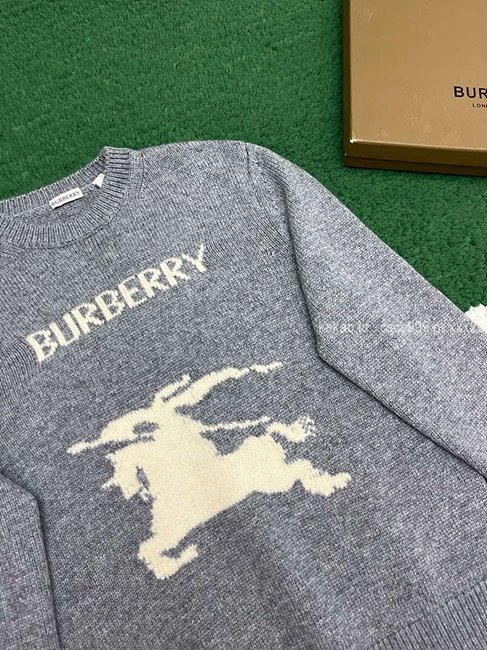 버버리 긴팔 라운드 니트 (2 color) 레플리카 미러급 SA급 S급 고퀄리티 의류 [남성여성공용] - best 24