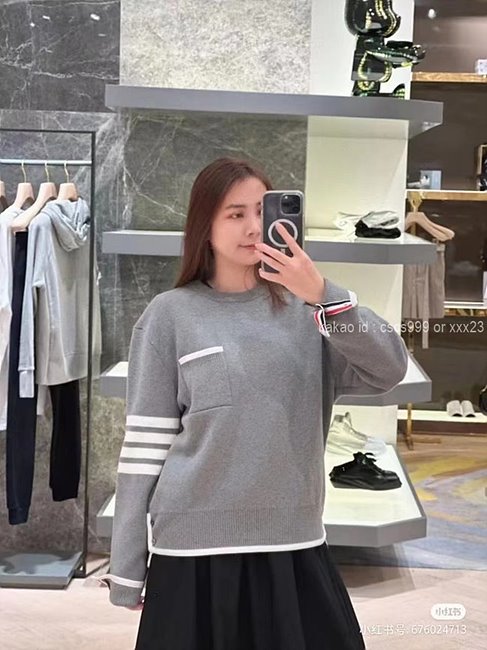 톰브라운 긴팔 라운드 니트 (2 color) 레플리카 미러급 SA급 S급 고퀄리티 의류 [남성여성공용] 최상급 하이엔드 - best 2