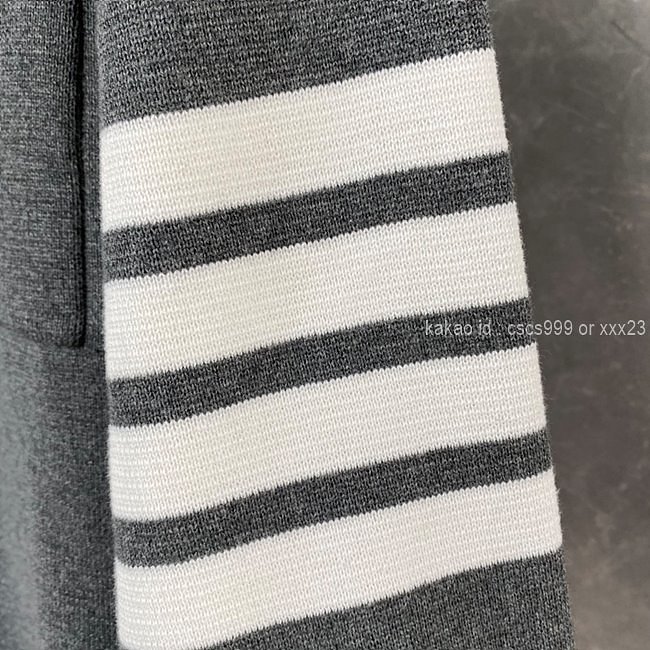톰브라운 긴팔 라운드 니트 (2 color) 레플리카 미러급 SA급 S급 고퀄리티 의류 [남성여성공용] 최상급 하이엔드 - best 24