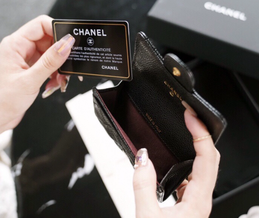 샤넬 클래식 캐비어 플랩 카드지갑 레플리카 미러급 SA급 S급 고퀄리티  [여성] - best 9