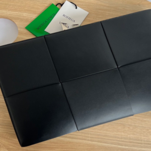 보테가베네타 아르코 클러치 레플리카 미러급 SA급 S급 고퀄리티  [남성여성공용] 최상급 하이엔드 - best