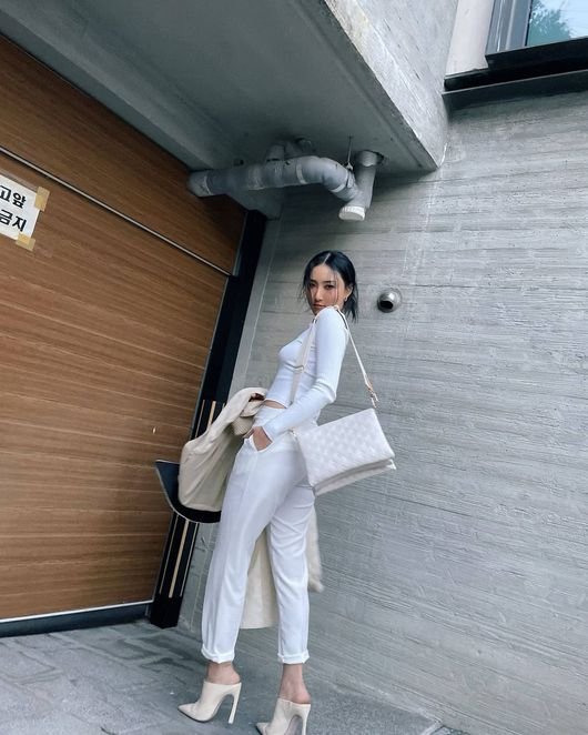 루이비통 레플리카 앙프렝뜨 쿠상 숄더백 3