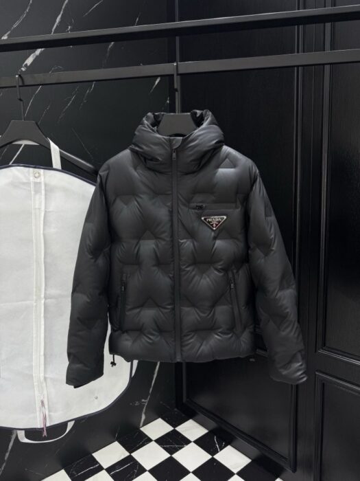 프라다 트라이앵글 엠보 다운 패딩 자켓 레플리카 미러급 SA급 S급 고퀄리티 하이엔드 최상급 의류 [남성] 최상급 하이엔드 - best 2