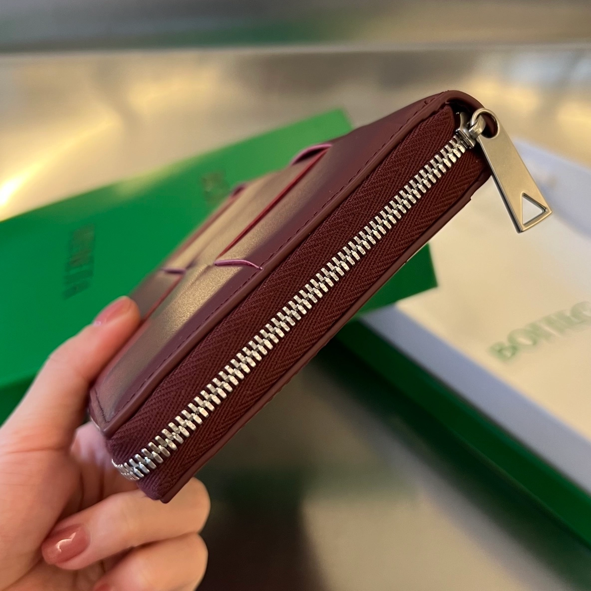 보테가베네타 인트레치아토 지퍼 어라운드 지갑 (2COLOR) 레플리카 미러급 SA급 S급 고퀄리티  [남성여성공용] - best 19