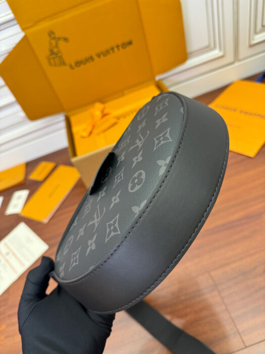 루이비통 LV 문 크로스바디 M23835 [매장-250만원대] 레플리카 미러급 SA급 S급 고퀄리티 best 크로스백 [남성여성공용] 15