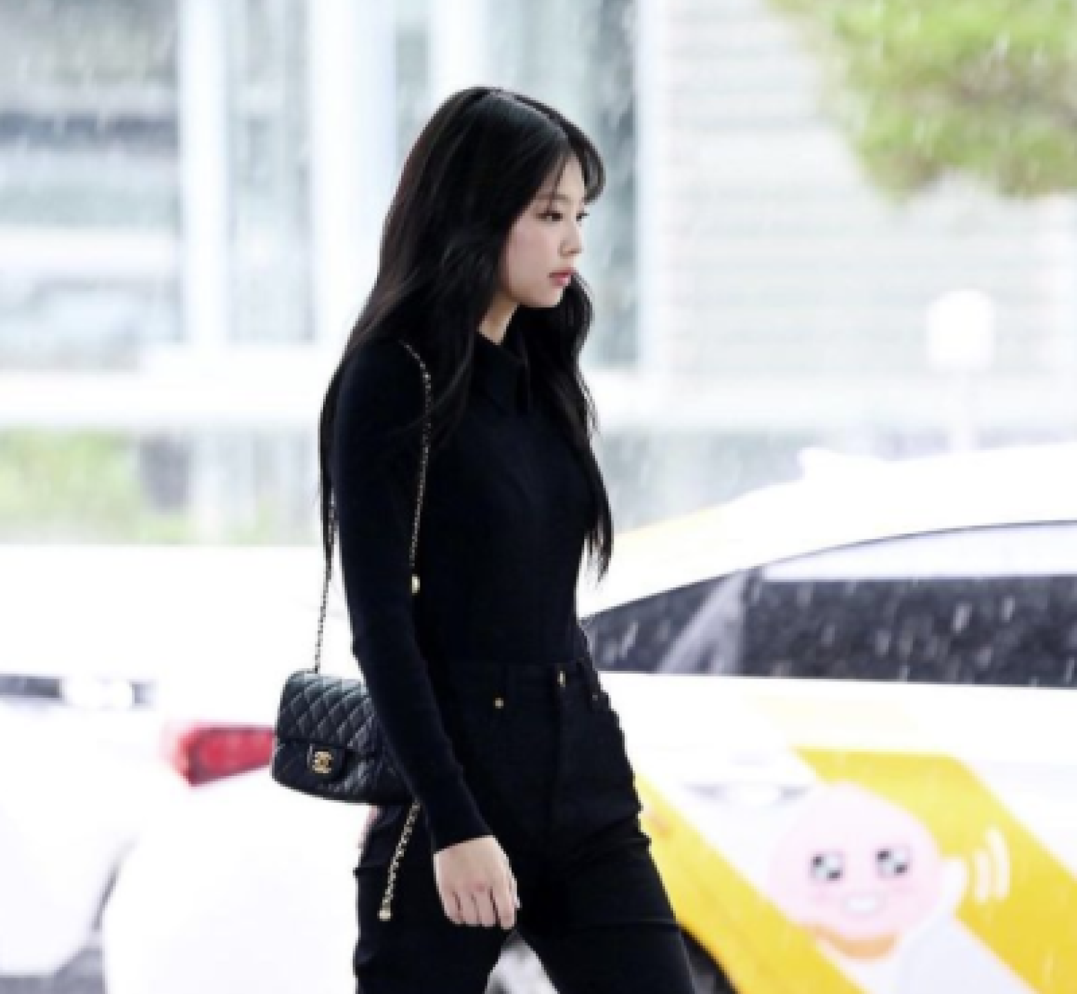 샤넬 레플리카 체인 골든볼 쁘띠삭 램스킨 숄더백 블랙 금장