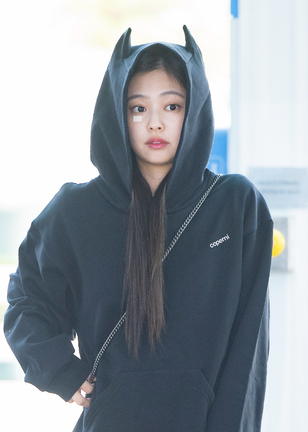 샤넬 레플리카 보이 플랩백 스몰 캐비어 은장 블랙 3