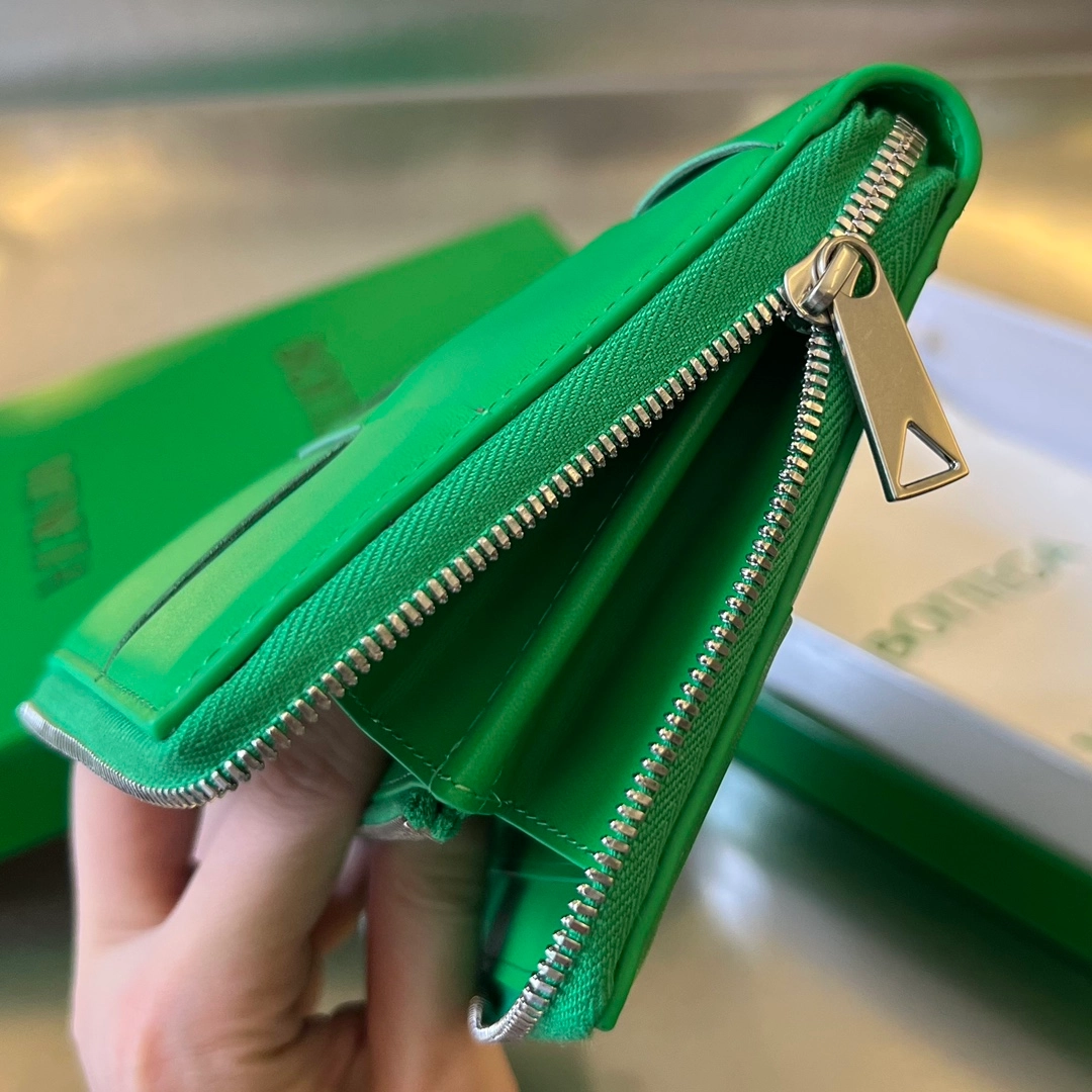 보테가베네타 인트레치아토 지퍼 어라운드 지갑 (2COLOR) 레플리카 미러급 SA급 S급 고퀄리티  [남성여성공용] - best 8