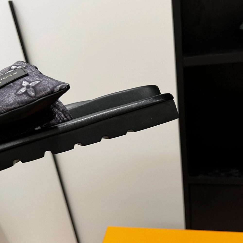 루이비통 풀 필로우 플랫 컴포트 데님 뮬 레플리카 미러급 SA급 S급 고퀄리티 슬리퍼 best  [여성] 16