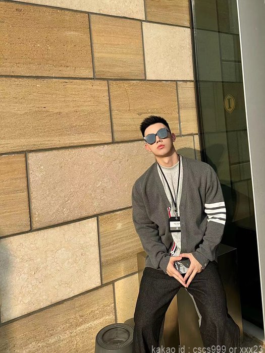 톰브라운 가디건 레플리카 미러급 SA급 S급 고퀄리티 [남성여성공용] - best