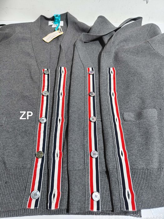 톰브라운 가디건 레플리카 미러급 SA급 S급 고퀄리티 [남성여성공용] - best 22