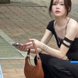 셀린느 레플리카 미디엄 아바 트리옹프백