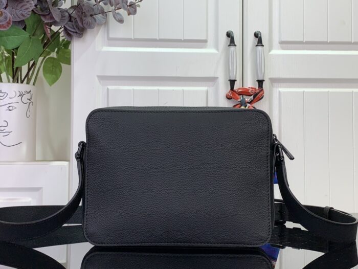 루이비통 보딩 메신저 M15265 블랙 레플리카 미러급 SA급 S급 고퀄리티 최상급 하이엔드 가방 [남성여성공용] - best 2