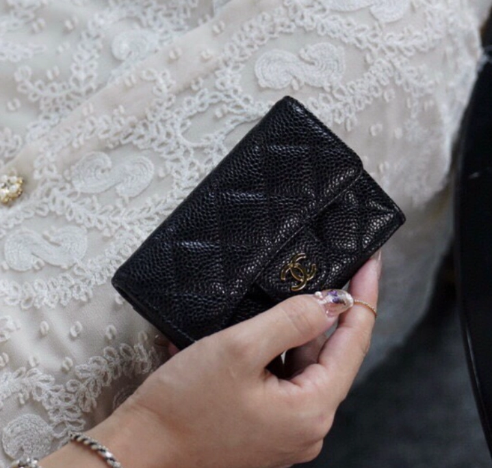 샤넬 클래식 캐비어 플랩 카드지갑 레플리카 미러급 SA급 S급 고퀄리티  [여성] - best 10