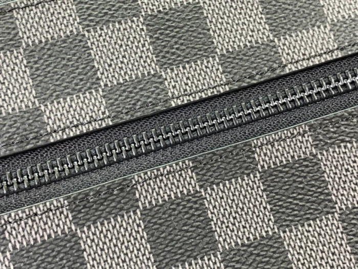 루이비통 테이크오프 파우치 레플리카 미러급 SA급 S급 고퀄리티 클러치 [남성여성공용] - best 5