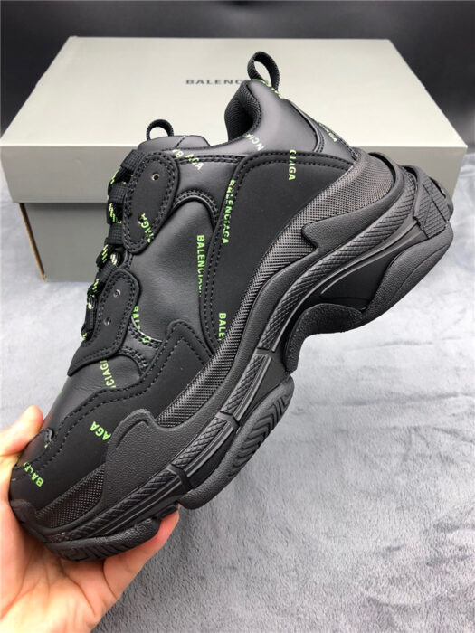 발렌시아가 레플리카 트리플s i8 B050100 22