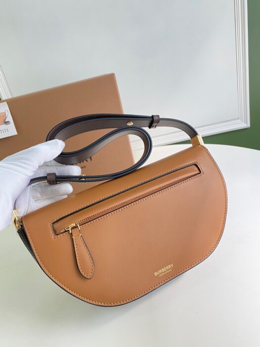 버버리 레플리카 레더 올림피아 백 7