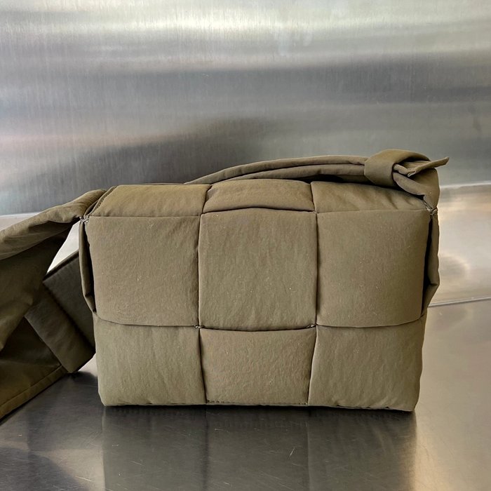 보테가베네타 스몰 패디드 테크 카세트백 레플리카 미러급 SA급 S급 고퀄리티 가방 숄더백 크로스백 [남성여성공용] - best 8