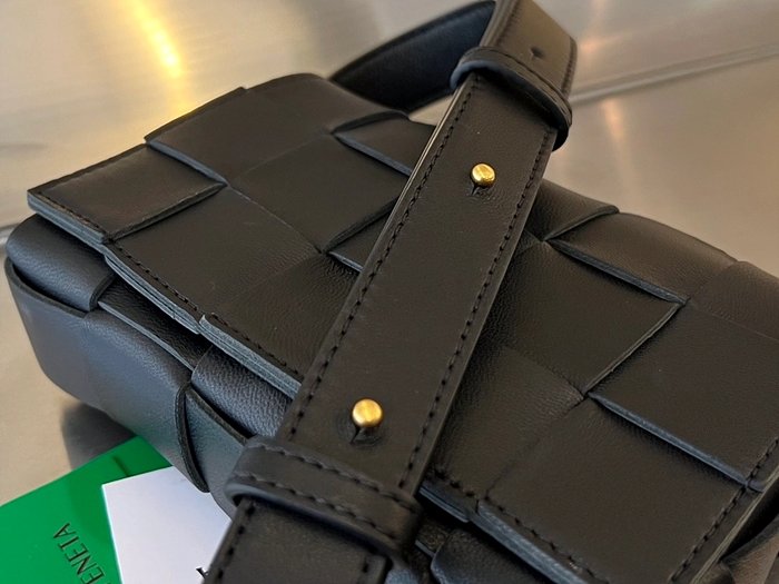 보테가베네타 스몰 카세트 큐브백 레플리카 미러급 SA급 S급 고퀄리티 가방 크로스백 [남성여성공용] 최상급 하이엔드 - best 10