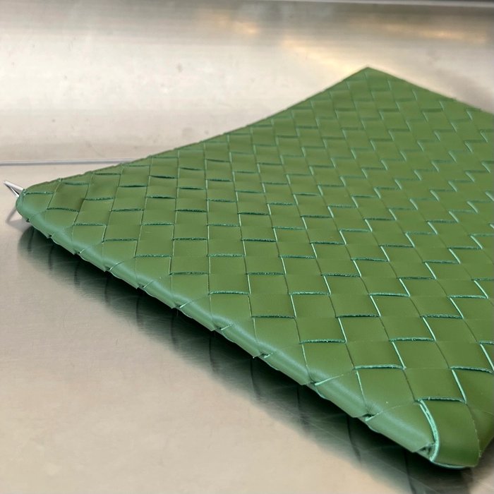 보테가베네타 하프 지퍼 파우치 클러치백 (10COLOR) 레플리카 미러급 SA급 S급 고퀄리티  [남성여성공용] - best 14