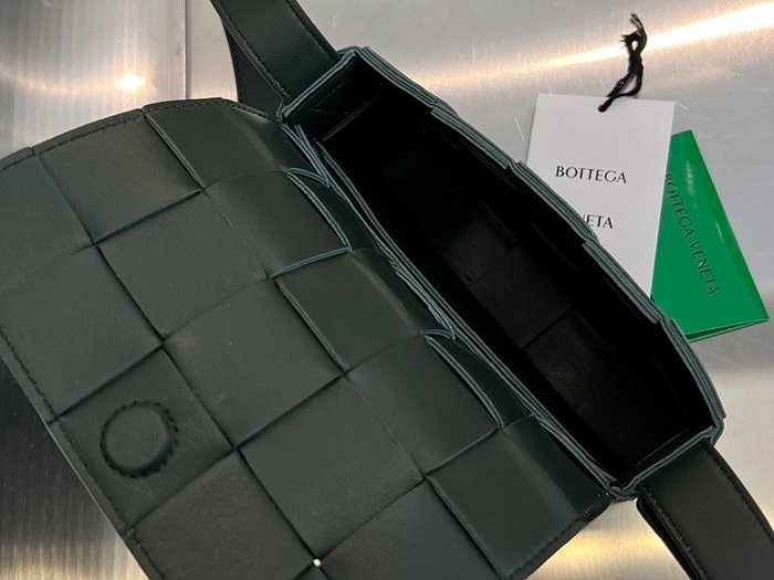 보테가베네타 스몰 카세트 큐브백 레플리카 미러급 SA급 S급 고퀄리티 가방 크로스백 [남성여성공용] 최상급 하이엔드 - best 17